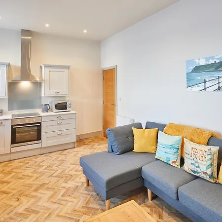 Host & - 2 Maritime Daire Scarborough