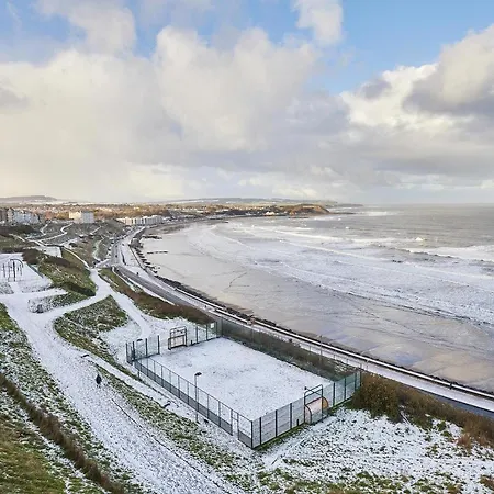 Host & - 2 Maritime *